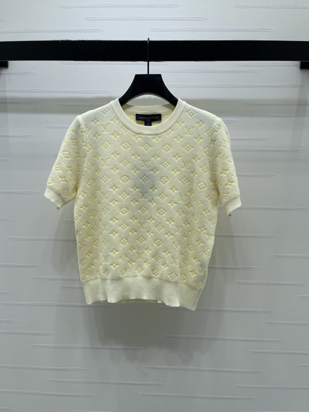 Women's short sleeves